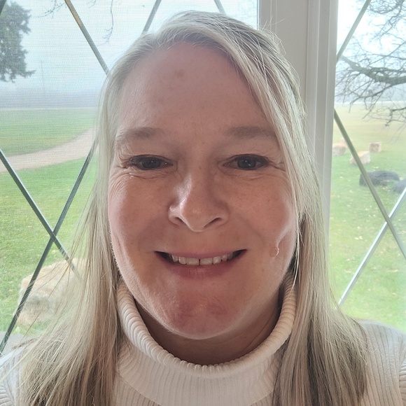 Meet your Posher, Gina - Picture 1 of 1